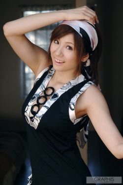 老卫抱着淑蓉进房间导演是谁